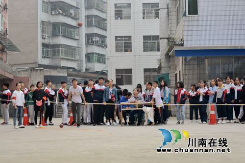 泸县六中举行第一届体育节暨第四十一届学生田径运动会(图9)