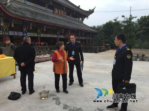 合江县合江镇开展宗教活动场所和民间信仰场所食品安全检查(图1)