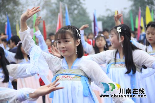 泸县建校举行第24届运动会开幕式(图6)