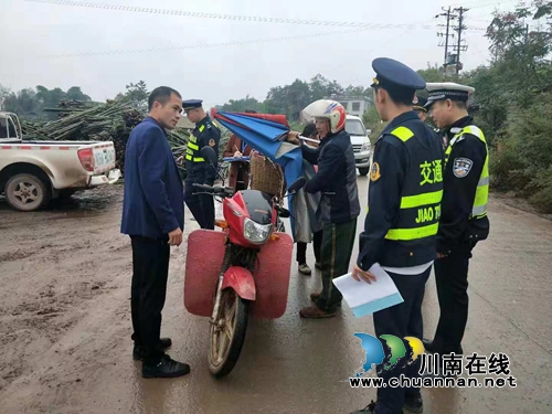 泸县立石镇开展“五统一 五联动”交通大整治行动(图1) 泸县立石镇开展“五统一 五联动”交通大整治行动(图1)