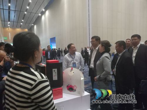 “早春二月”特早茶代表泸州参加省农产推荐会(图3)