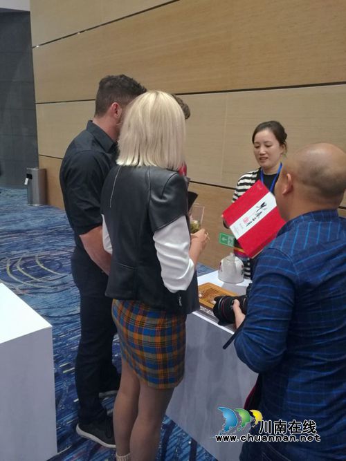 “早春二月”特早茶代表泸州参加省农产推荐会(图11)