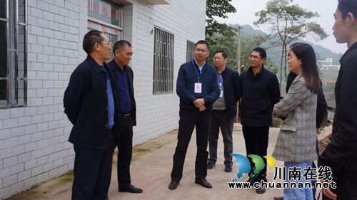 泸州市农业局督导泸县立石镇环保督察“回头看”工作(图1) 泸州市农业局督导泸县立石镇环保督察“回头看”工作(图1)