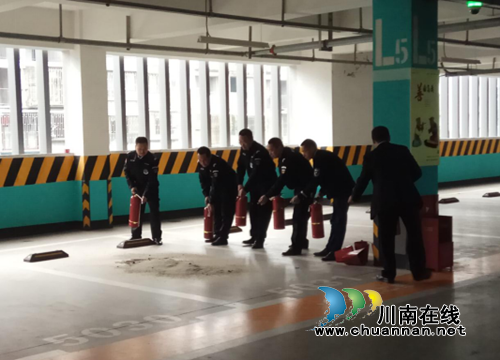 泸州兴泸扎实开展停车场消防演练活动(图1)