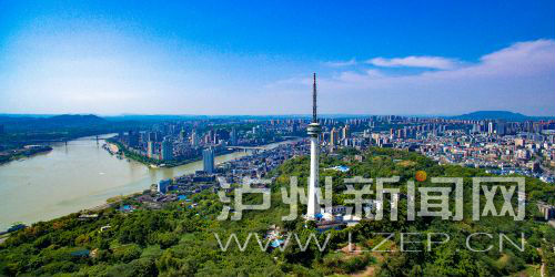 2017年11月14日，从这一天起，美丽的泸州新添了一张份量最重的城市名片——全国文明城市。记者 牟