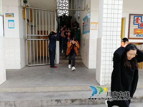 纳溪区天仙镇学校开展平安四好活动(图3)