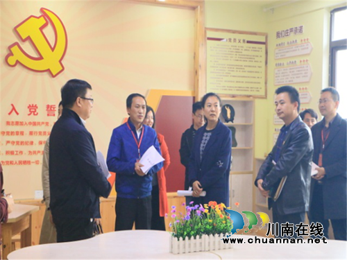 龙马潭区委常委、组织部长袁瑞率队调研龙马潭区党建工作(图3)