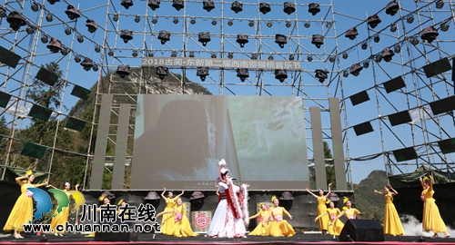 古蔺：10颗猕猴桃总重3.24千克&nbsp;拍出1.8万天价(图7)