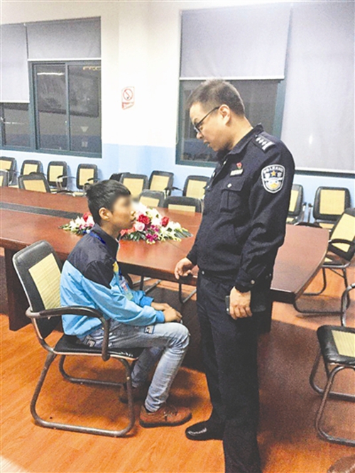 宜宾少年被父母逼碰瓷&nbsp;父亲出狱当天打骂他(图1)