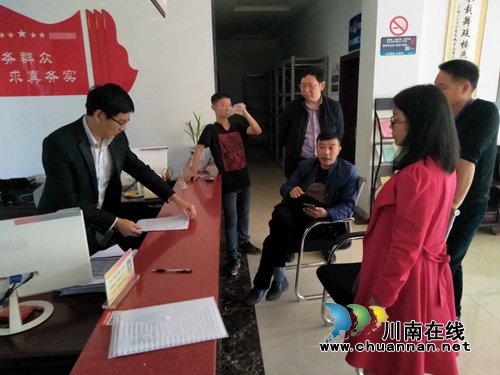 泸县立石镇开展村（社区）环保目标任务督查(图1)