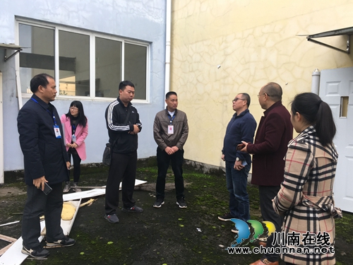 泸县教育局到立石镇督导校园安全工作(图1)
