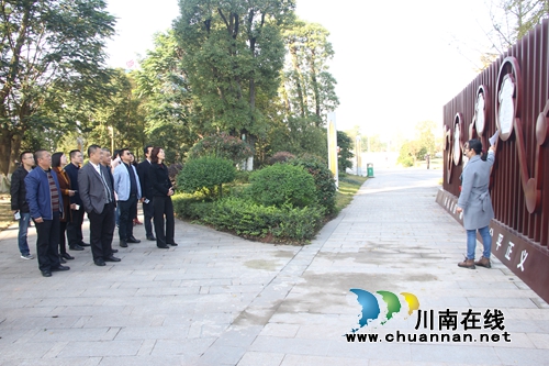 资阳市司法局到泸县交流学习法治宣传工作(图1)