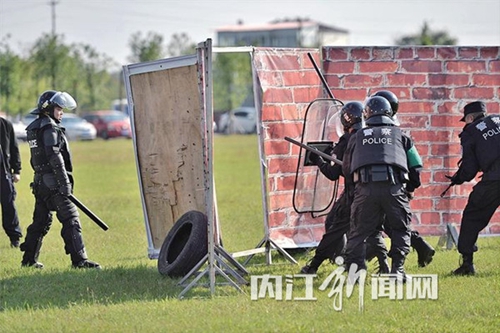 90名川渝森林公安赴内江联合“处突”(图2)