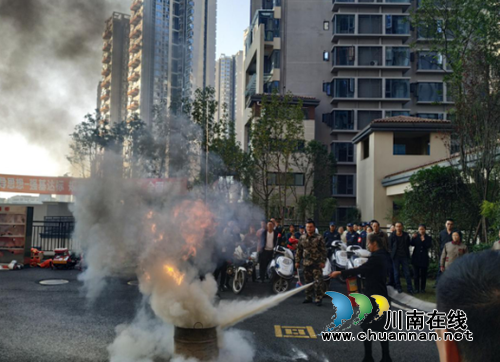 江阳区张坝街道开展全国消防安全日消防演练(图2)