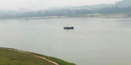 泸州依法取缔58座非法码头 修复水生态(图2) 泸州依法取缔58座非法码头 修复水生态(图2)