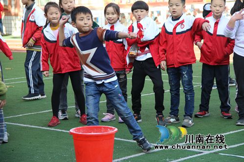 泸县太伏小学举行第25届田径运动会(图4)