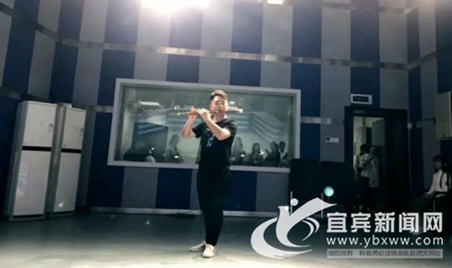 宜宾首届大学生电影周将至 形象大使十强诞生(图1) 宜宾首届大学生电影周将至 形象大使十强诞生(图1)