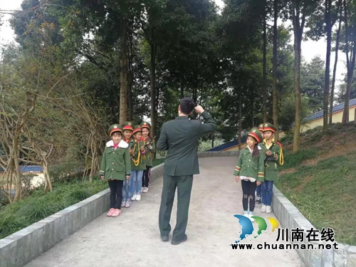 万诚国际星期8小镇走进沙田小学&nbsp;用心温暖寒冬(图7)