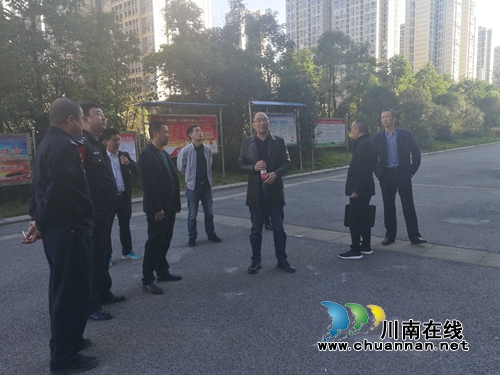 江阳区政法委副书记刘飞到张坝街道开展调研工作(图1)
