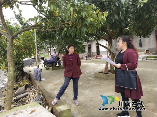 泸县海潮镇开展脱贫攻坚工作交叉大检查(图1)