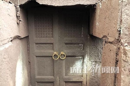 内江东兴区挖出明代墓葬群 正进行抢救性发掘(图1) 内江东兴区挖出明代墓葬群 正进行抢救性发掘(图1)