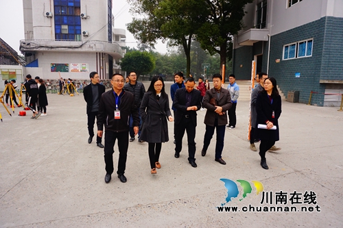 泸县人大常委会调研泸县建校“七五”普法工作(图6)