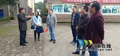 泸州市工商局验收泸县“依法治理标准化建设示范企业”工作(图2)