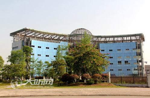 前10月&nbsp;泸州995个项目完成投资1283亿元(图1)