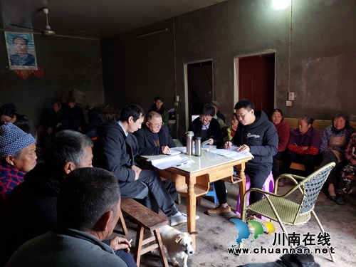 泸县潮河镇开展《宗教事务条例》系列宣传活动(图1) 泸县潮河镇开展《宗教事务条例》系列宣传活动(图1)