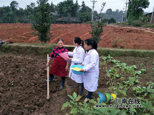 纳溪区龙车镇卫生院“无缝对接”开展“12340”宣传活动(图2)