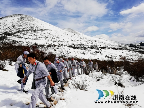 龙马潭区全面提升党员干部党性修养(图3)