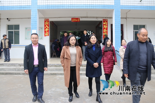 省民政厅到泸县百和镇验收敬老院床位改造工程(图5) 省民政厅到泸县百和镇验收敬老院床位改造工程(图5)