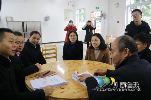 省民政厅到泸县百和镇验收敬老院床位改造工程(图7) 省民政厅到泸县百和镇验收敬老院床位改造工程(图7)