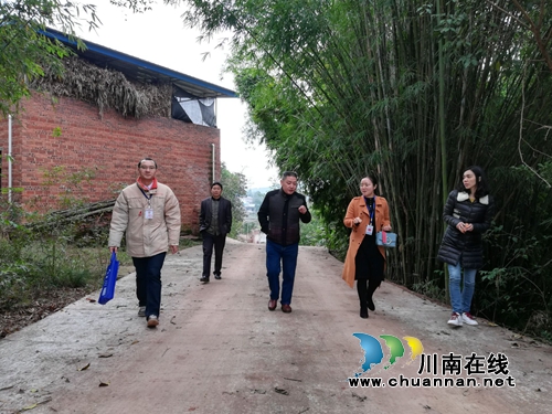 泸县审计局到百和镇开展易地扶贫搬迁审计工作(图1)