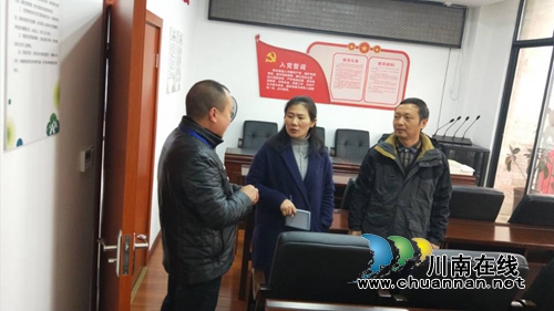 泸县县委宣传部到玉蟾街道督导市级文明社区创建工作(图2)