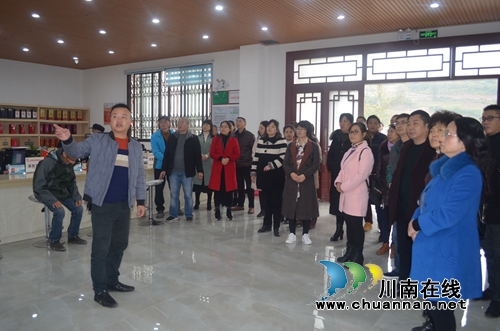 泸县玉蟾街道到喻寺镇考察学习乡村振兴工作(图3) 泸县玉蟾街道到喻寺镇考察学习乡村振兴工作(图3)