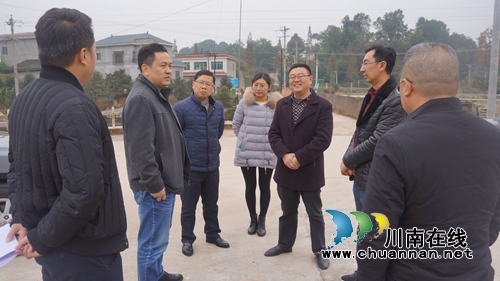 泸县副县长先泽平率队到立石镇督导环保工作(图1)