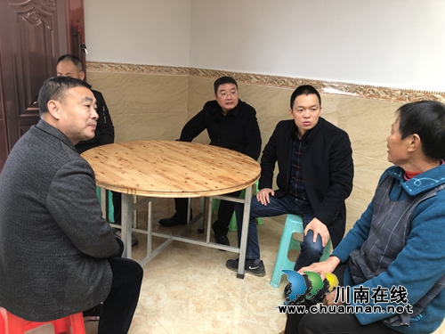 张福荣深入泸县太伏镇照南山村开展脱贫攻坚督导工作(图1)