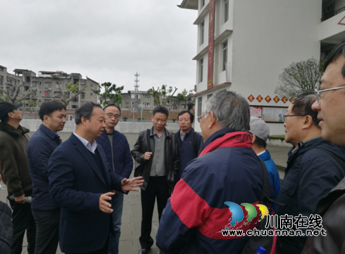 九三学社同济大学委员会到宜宾李庄调研(图2) 九三学社同济大学委员会到宜宾李庄调研(图2)