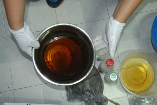 自贡破获制贩毒大案&nbsp;毒贩改装货车流动制毒(图3)