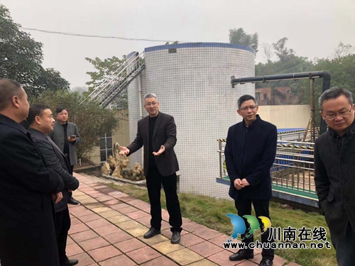 泸县人大开展加强城市管理提升城市品质视察工作(图2)