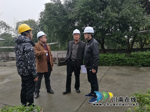 泸县国土资源局到百和镇督查泸州瑞兴生物工程有限公司用地手续情况(图2)