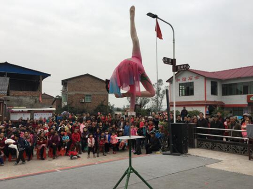 宜宾翠屏：川剧艺术走进乡间校园(图1)