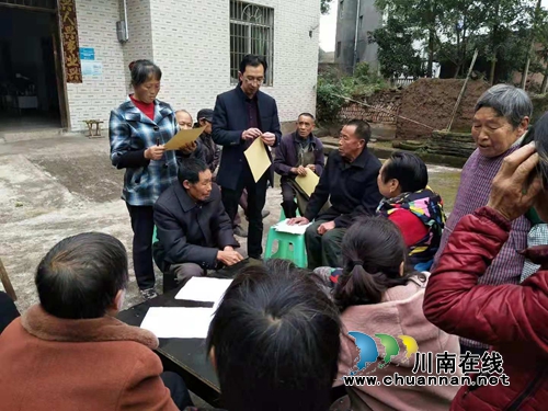 泸县立石镇开展“人人知防火，户户齐欢乐”冬季防火安全宣传活动(图1)