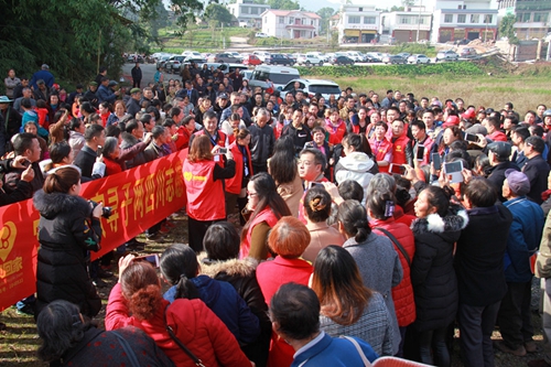 宜宾江安被拐少女26年后回家认亲团聚(图2)