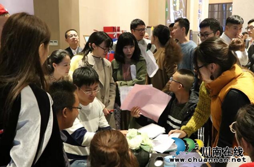 轰动全城&nbsp;泸州绿地城今日开盘热销4.5亿(图10)