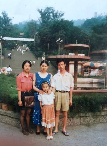 沧海桑田四十年&nbsp;时装衣然不褪色(图6)