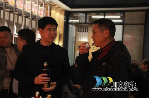 醉美酒城盛业泸州&nbsp;庆潭酒核心客户梓祥商贸开业(图6)