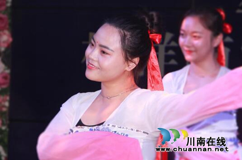 醉美酒城盛业泸州&nbsp;庆潭酒核心客户梓祥商贸开业(图9)