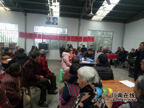 龙马潭区特兴街道积极开展非洲猪瘟防控宣传工作(图1) 龙马潭区特兴街道积极开展非洲猪瘟防控宣传工作(图1)